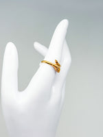 Laden Sie das Bild in den Galerie-Viewer, 18K Gelbgold Ring mit Löwenkopf
