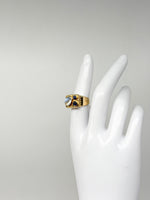 Laden Sie das Bild in den Galerie-Viewer, 18K Gelbgold Ring mit Kristall und Saphir
