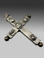 Laden Sie das Bild in den Galerie-Viewer, 999er Silber Kreuz mit Freimaurer Zeichen
