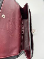 Laden Sie das Bild in den Galerie-Viewer, Chanel Handtasche Vintage Look, Kaviarleder, Überschlagtasche
