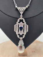 Laden Sie das Bild in den Galerie-Viewer, Damenhalskette - Art Deco - 1920er - Diamanten - Saphir - Perle - Weißgold

