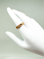 Laden Sie das Bild in den Galerie-Viewer, 585er Gelbgold Ring mit Diamanten und Saphiren
