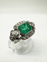 Laden Sie das Bild in den Galerie-Viewer, 585er Weißgold Ring mit Smaragden und Diamanten
