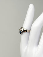Laden Sie das Bild in den Galerie-Viewer, 14K Weißgold Ring mit Saphir und Diamanten
