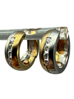 Laden Sie das Bild in den Galerie-Viewer, 585er Gelbgold und Weißgold Ohrringe mit Diamanten
