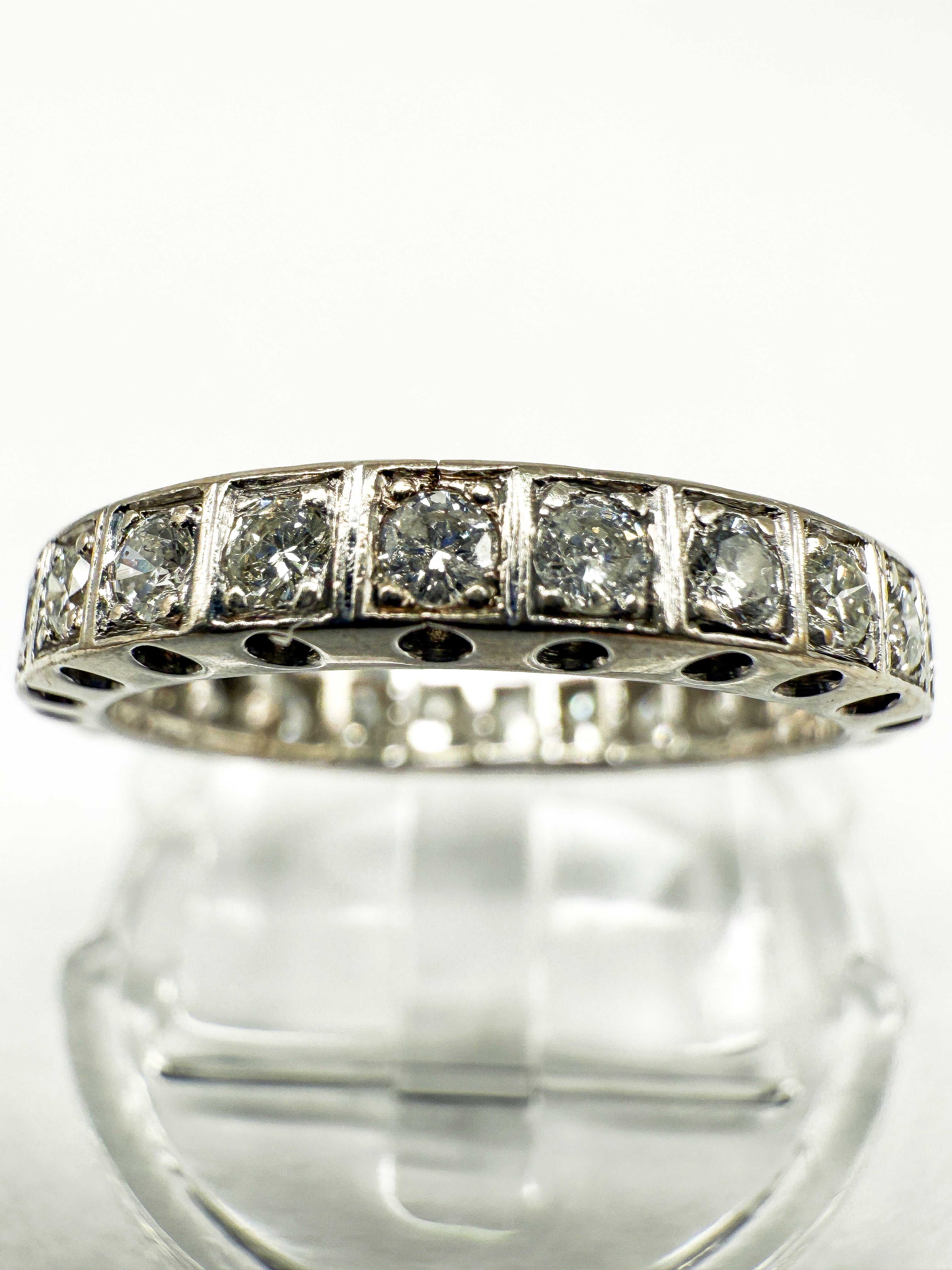 585er Weißgold Ring mit Diamanten