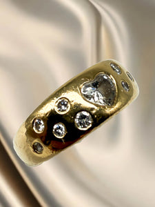 750er Gelbgold Ring mit Herzdiamanten