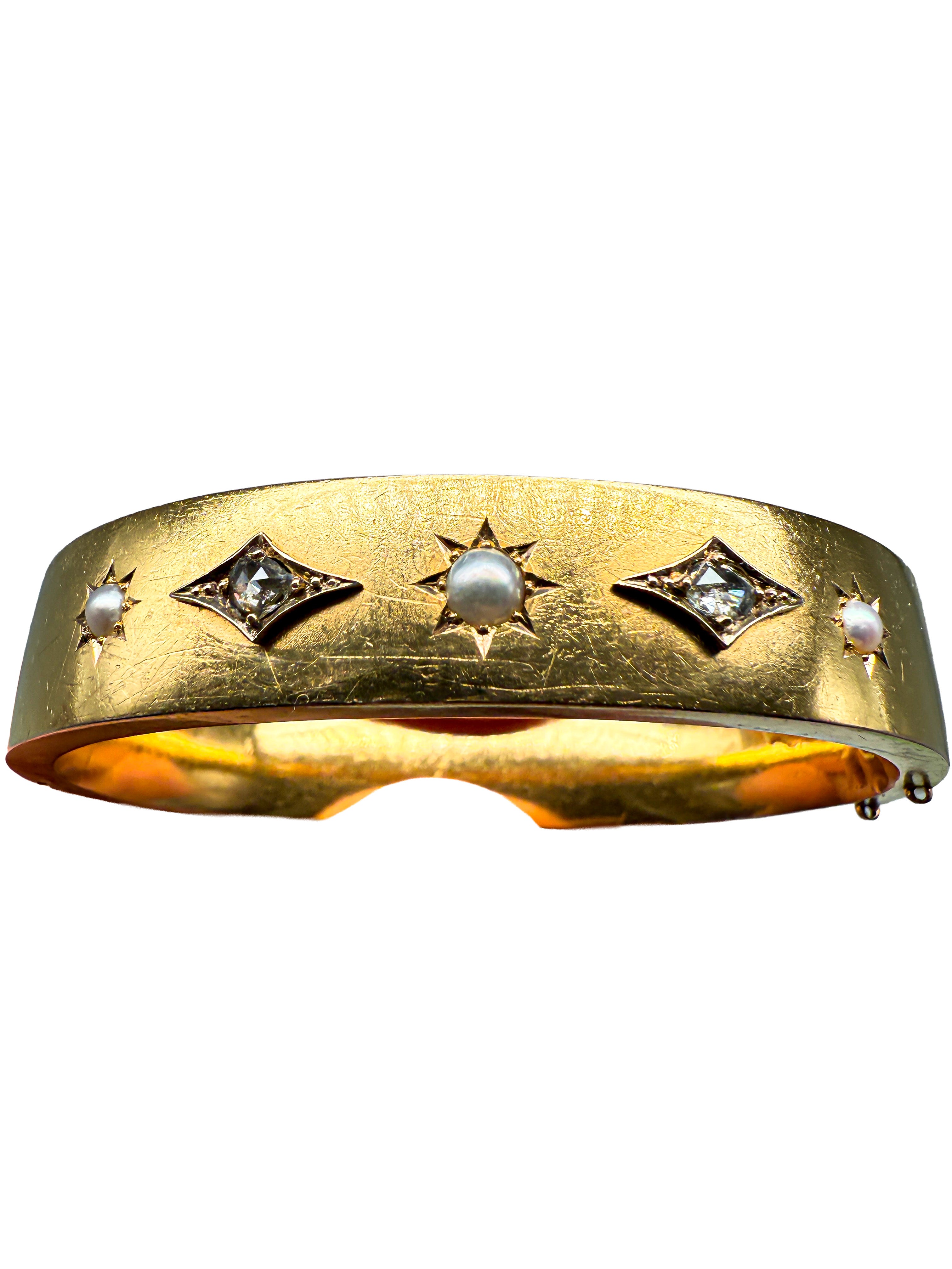 Historismus, Gelbgoldarmreif 23K mit Diamanten und Perlen