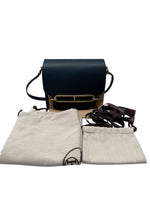 Laden Sie das Bild in den Galerie-Viewer, Hermes Handtasche Sac Roulis Mini aus Evercolor-Kalbsleder

