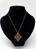 Laden Sie das Bild in den Galerie-Viewer, Halskette aus 585er Gelbgold mit Diamanten und Saphire
