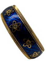 Laden Sie das Bild in den Galerie-Viewer, Wellendorff Ring 750er Gelbgold mit Diamanten kaltemaille
