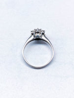 Laden Sie das Bild in den Galerie-Viewer, Ring 585er Weißgold mit Diamanten und Saphir
