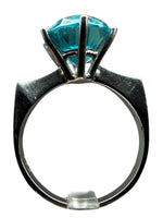 Laden Sie das Bild in den Galerie-Viewer, 585er Weißgold Ring mit Aquamarin
