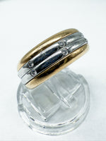 Laden Sie das Bild in den Galerie-Viewer, 750er Gelbgold Bucherer Ring mit Diamanten
