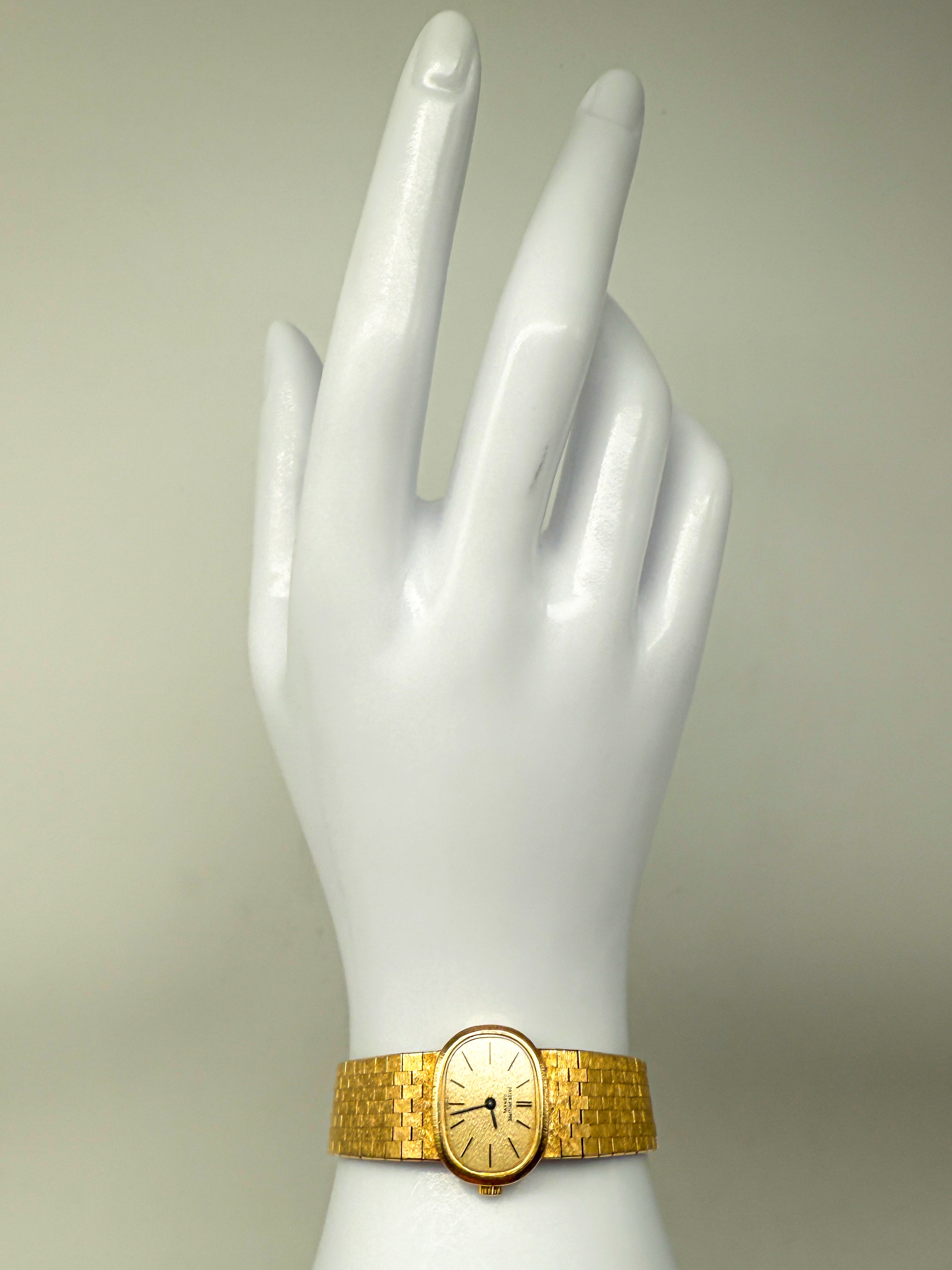 PATEK PHILIPPE Ellipse 18k Gelbgold Damen Armbanduhr 3373/1