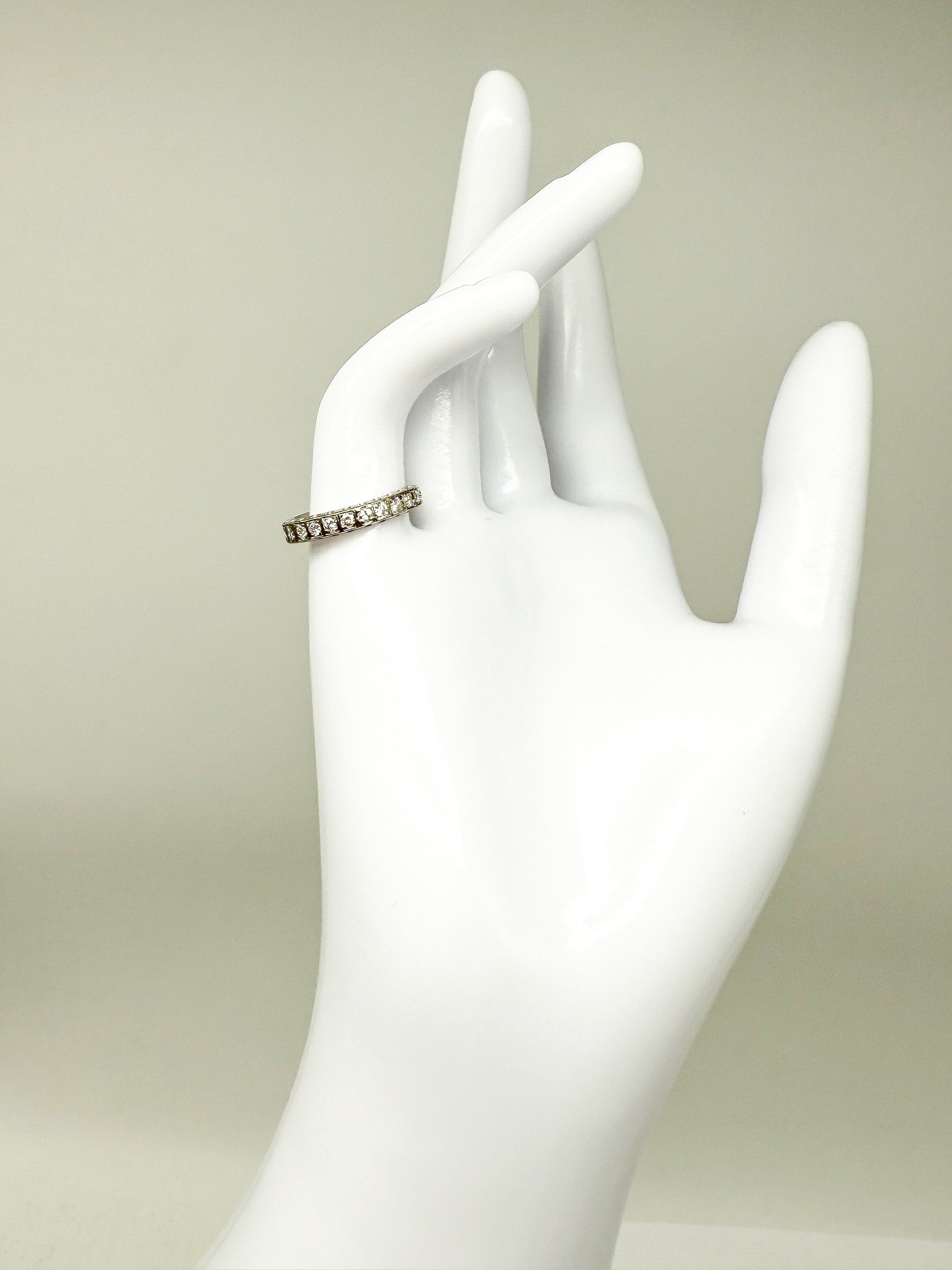 585er Weißgold Ring mit Diamanten