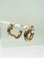 Laden Sie das Bild in den Galerie-Viewer, 585er Gelbgold Ohrringe mit Diamanten
