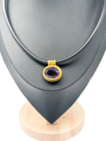 Laden Sie das Bild in den Galerie-Viewer, 18K Gelbgold Anhänger mit Amethysten
