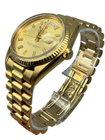 Laden Sie das Bild in den Galerie-Viewer, ROLEX Oyster Perpetual Day-Date 1803 18K
