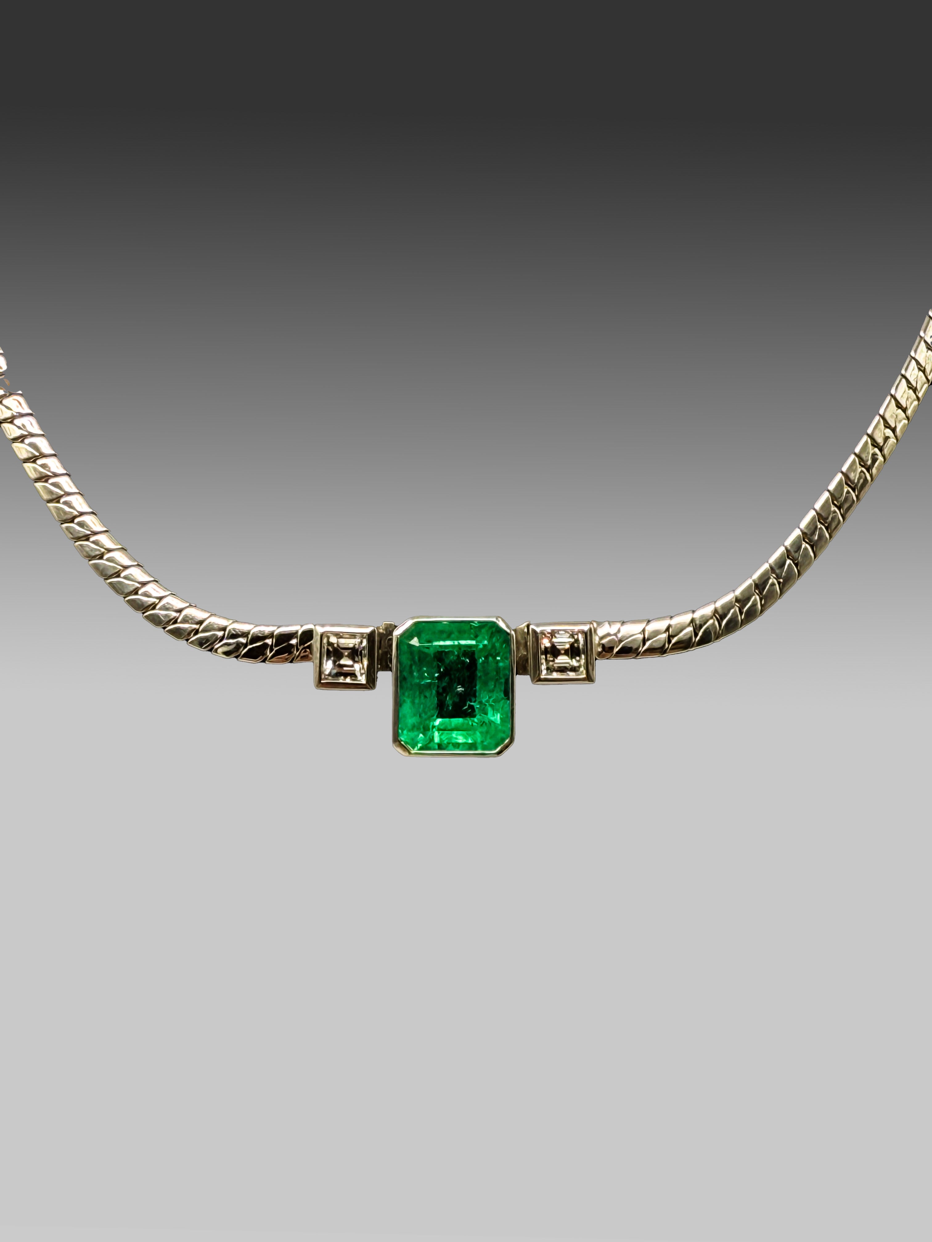 585er Weißgold Collier mit kolumbianischen Smaragd ungeölt