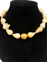 Laden Sie das Bild in den Galerie-Viewer, Collier 750er Gelbgold mit Perlen
