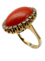 Laden Sie das Bild in den Galerie-Viewer, 18K Gelbgold Ring mit Koralle und Diamanten

