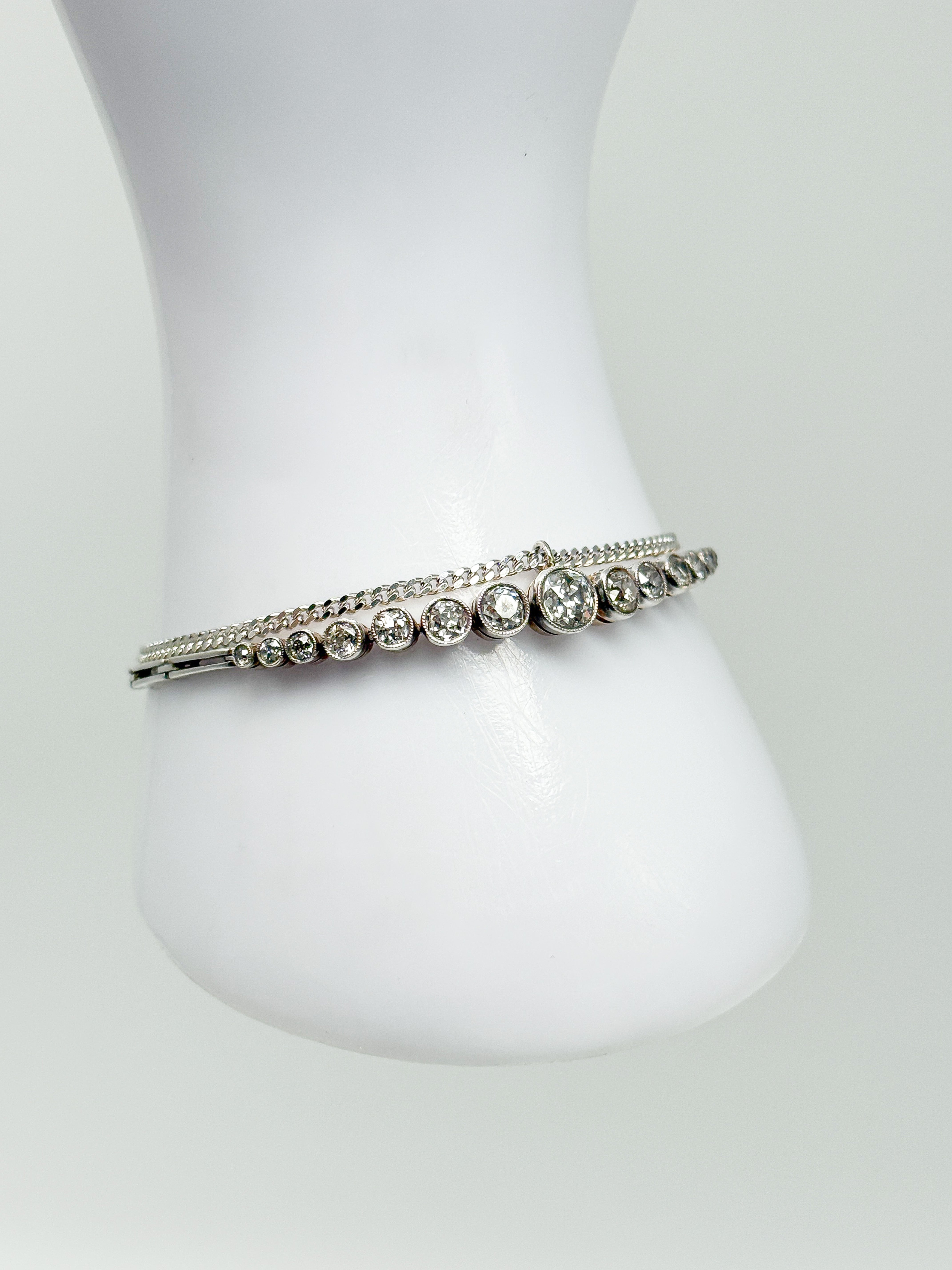 585er Weißgold Brosche mit Diamanten, Art Deco, Zertifiziert