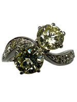 Laden Sie das Bild in den Galerie-Viewer, 585er Weißgold Ring mit Diamanten
