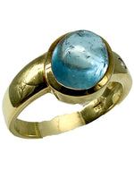 Laden Sie das Bild in den Galerie-Viewer, Ring 585er Gelbgold mit Aquamarin und Diamanten
