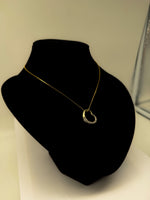 Laden Sie das Bild in den Galerie-Viewer, 585er Gelbgold Collier mit Diamanten in Herzform; Zertifikat vorhanden

