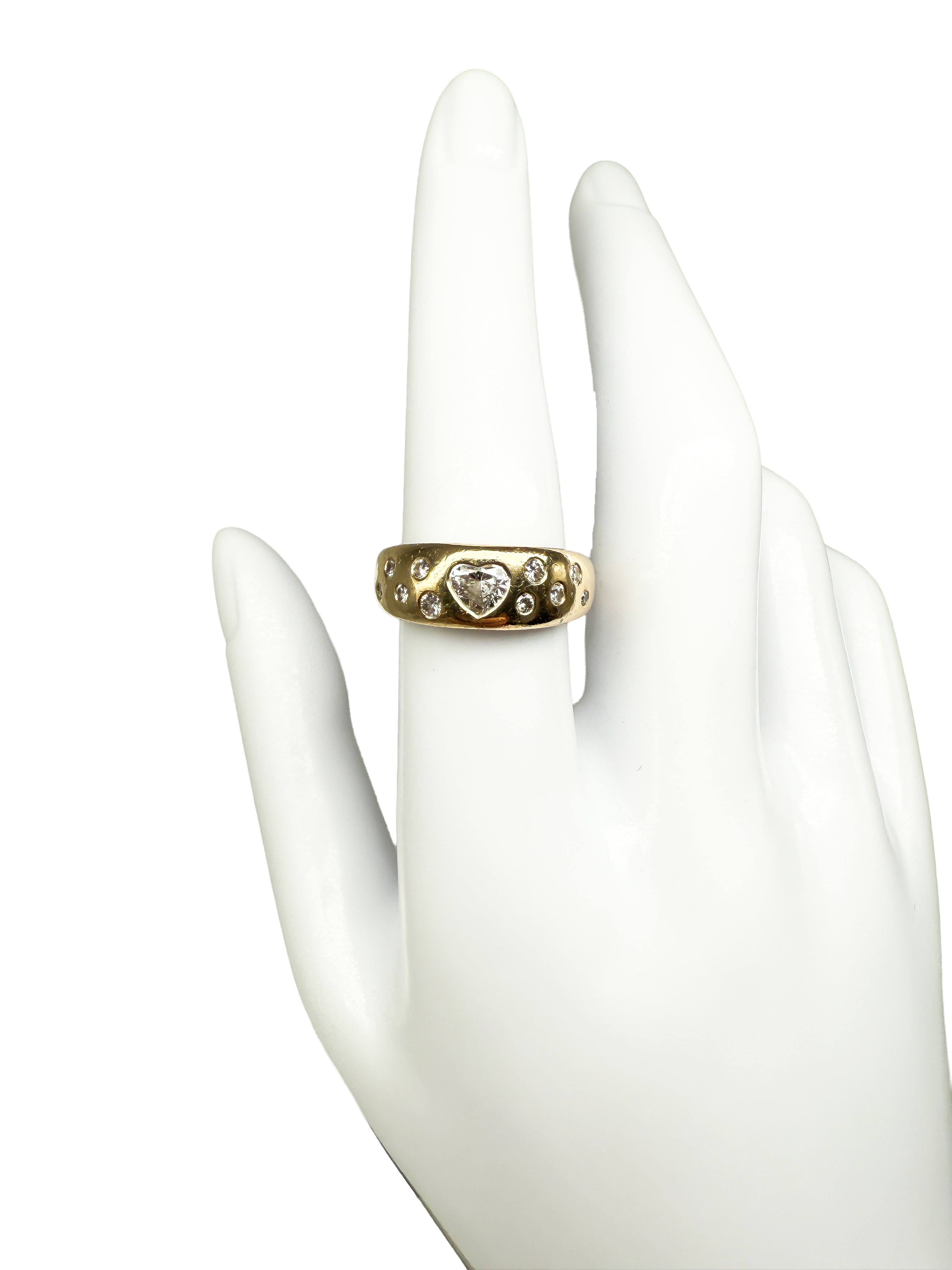 750er Gelbgold Ring mit Herzdiamanten