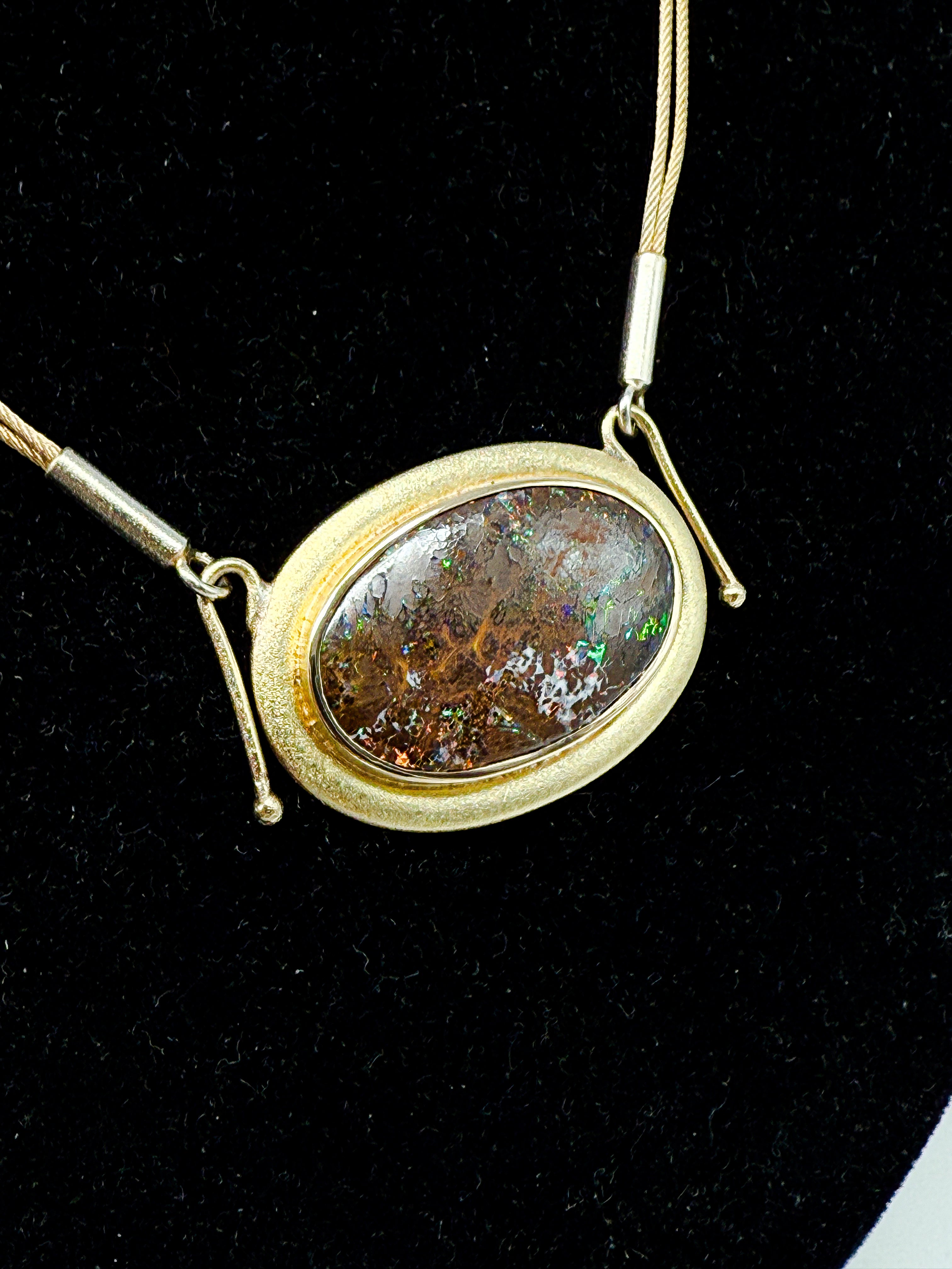 750er Gelbgold Collier mit Matrixopal