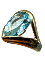 Laden Sie das Bild in den Galerie-Viewer, Augusta 750er Gelbgold Ring mit einem Aquamarin

