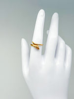 Laden Sie das Bild in den Galerie-Viewer, 18K Gelbgold Ring mit Löwenkopf
