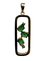 Laden Sie das Bild in den Galerie-Viewer, 400er Gelbgold Anhänger mit Smaragd und Diamanten
