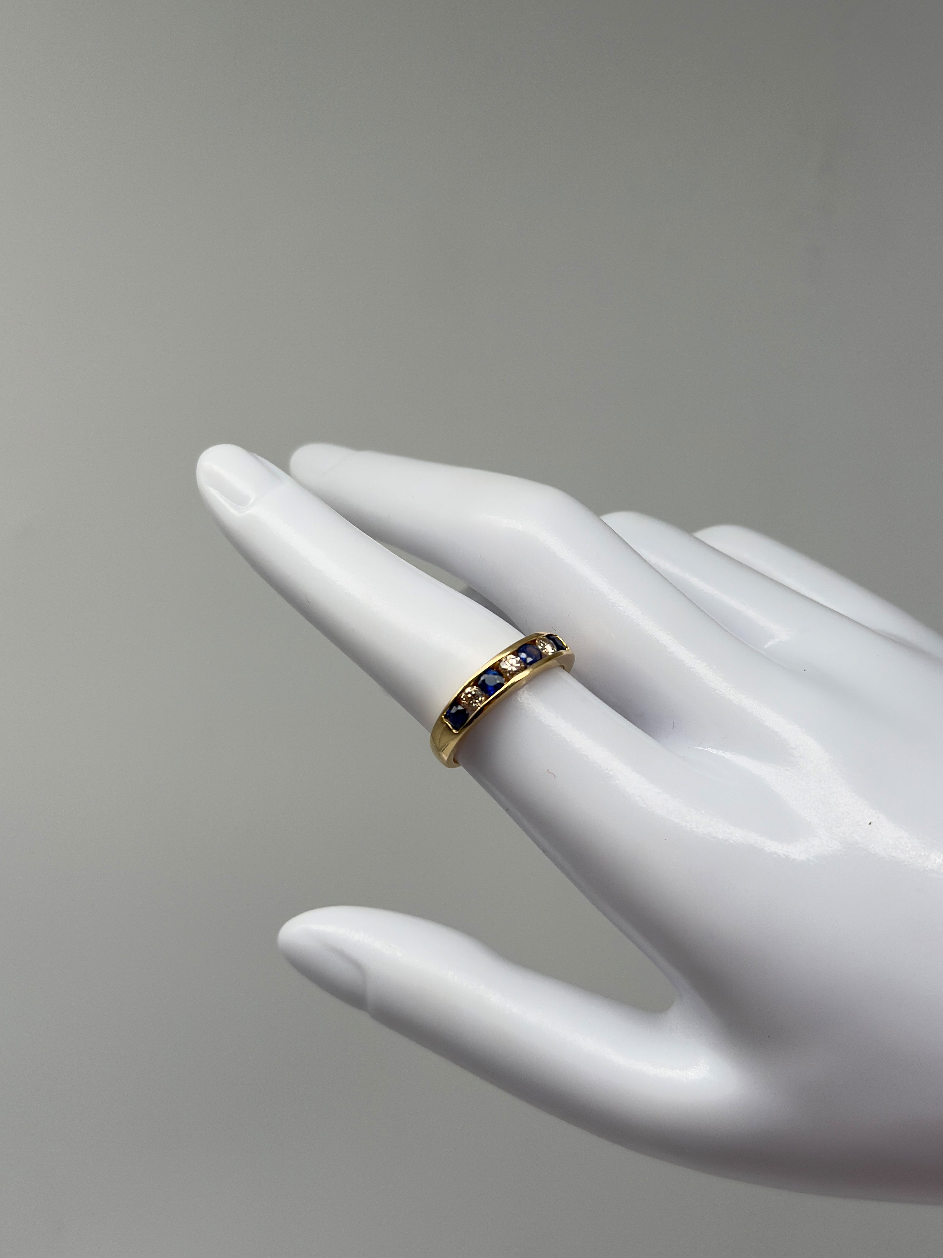 Ring 750er Gelbgold, Saphir und Diamanten