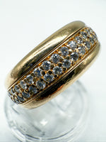 Laden Sie das Bild in den Galerie-Viewer, 750er Gelbgold Bucherer Ring mit Diamanten
