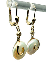 Laden Sie das Bild in den Galerie-Viewer, 585er Gelbgold mit Perlen und Diamant
