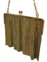 Laden Sie das Bild in den Galerie-Viewer, 14K Gelbgold Handtasche mit Saphiren
