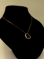 Laden Sie das Bild in den Galerie-Viewer, 585er Gelbgold Collier mit Diamanten in Herzform; Zertifikat vorhanden
