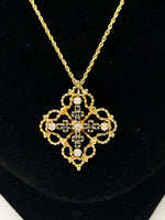 Laden Sie das Bild in den Galerie-Viewer, Halskette aus 585er Gelbgold mit Diamanten und Saphire
