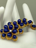 Laden Sie das Bild in den Galerie-Viewer, 750er Gelbgold Brosche aus Lapislazuli mit Diamanten
