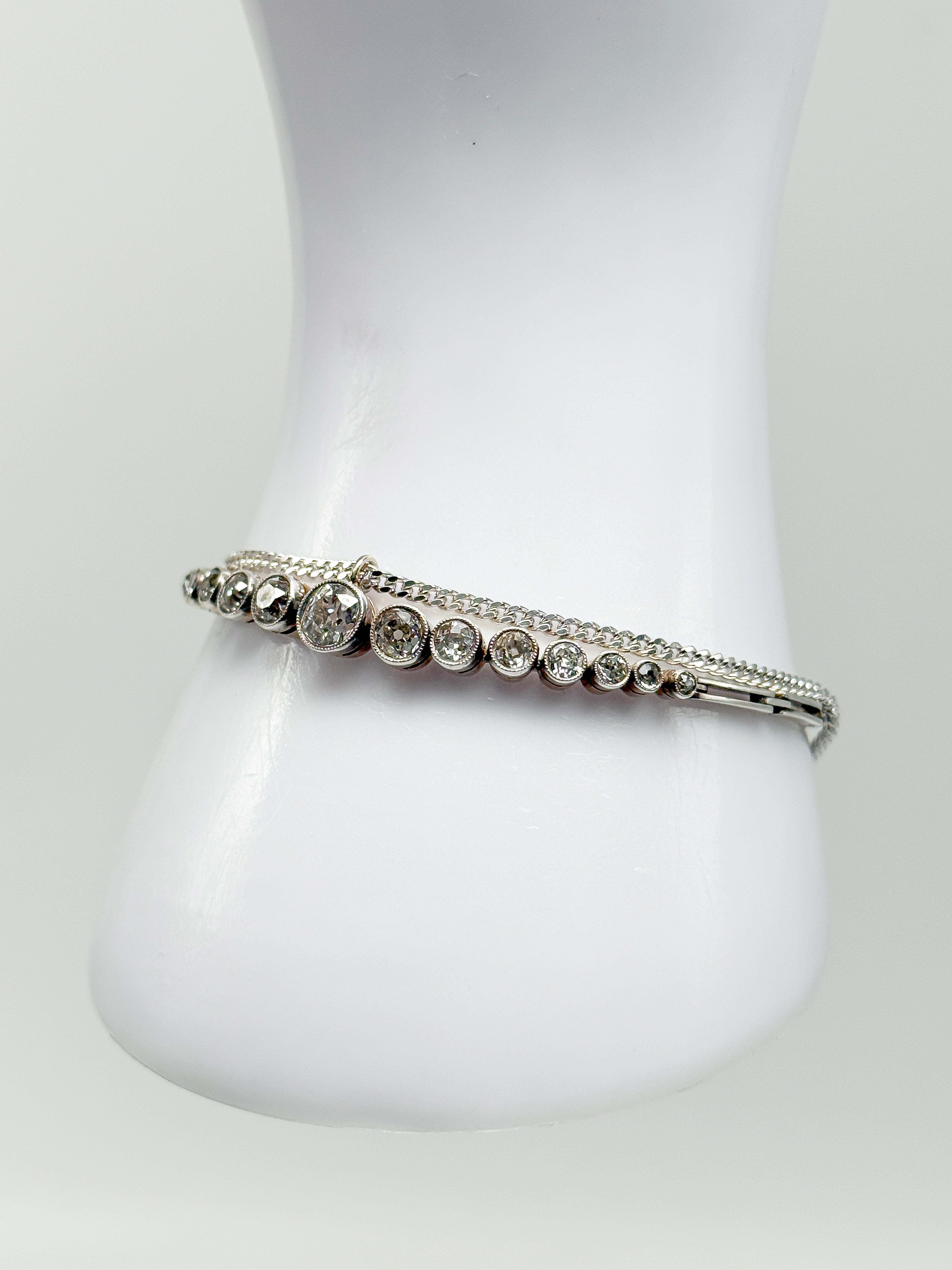 585er Weißgold Brosche mit Diamanten, Art Deco, Zertifiziert