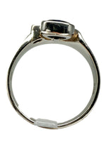 Laden Sie das Bild in den Galerie-Viewer, 14K Weißgold Ring mit Saphir und Diamanten
