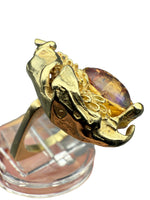Laden Sie das Bild in den Galerie-Viewer, Gelbgold Ring aus 750er mit Edelstein
