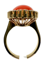 Laden Sie das Bild in den Galerie-Viewer, 18K Gelbgold Ring mit Koralle und Diamanten

