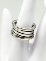 Laden Sie das Bild in den Galerie-Viewer, Bulgari Ring Weißgold 750er

