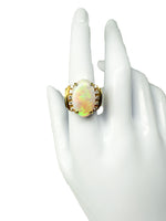 Laden Sie das Bild in den Galerie-Viewer, Ring 750er Gelbgold mit Opal und Diamanten
