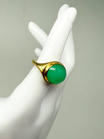 Laden Sie das Bild in den Galerie-Viewer, 900er Gelbgold Ring mit Chrysopras
