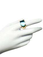 Laden Sie das Bild in den Galerie-Viewer, 585er Gelbgold Ring mit einem 9,4ct Aquamarin
